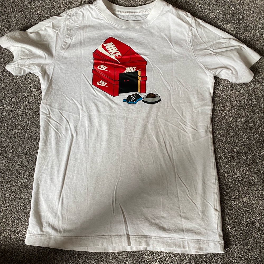 Nike T Shirt